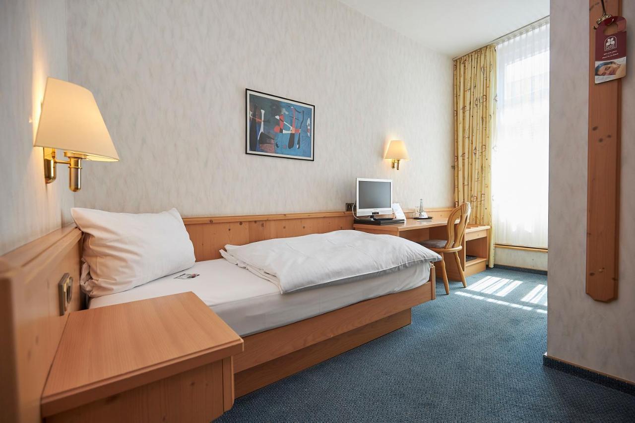 ويندك Hotel Bergischer Hof المظهر الخارجي الصورة